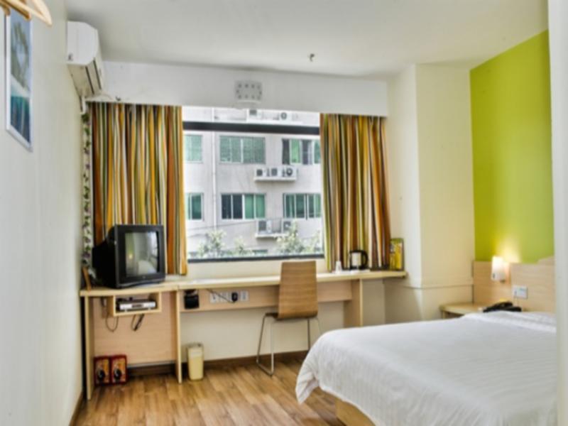 7 Days Inn Guangzhou Jiangtai Rd Metro Zewnętrze zdjęcie